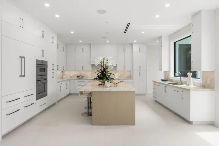 21-web-or-mls-2406 NE 13th Ct Fort Laude