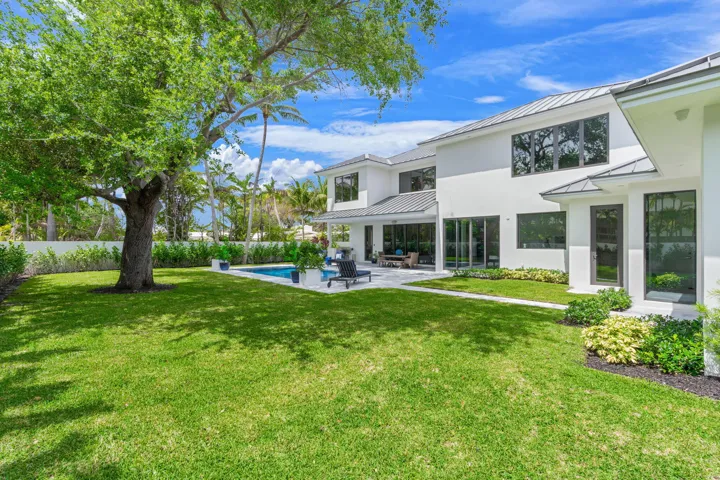32-web-or-mls-2406 NE 13th Ct Fort Laude