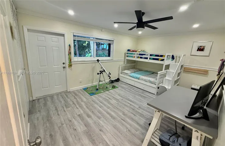 Photo 31