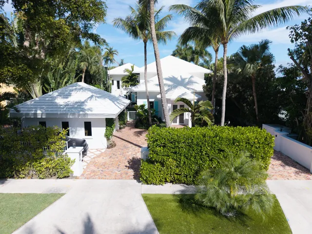 121 Seville Rd