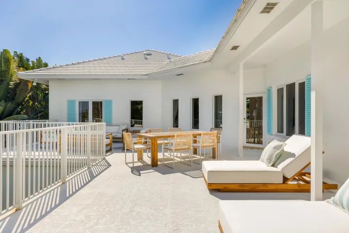 Primary Terrace Lounges