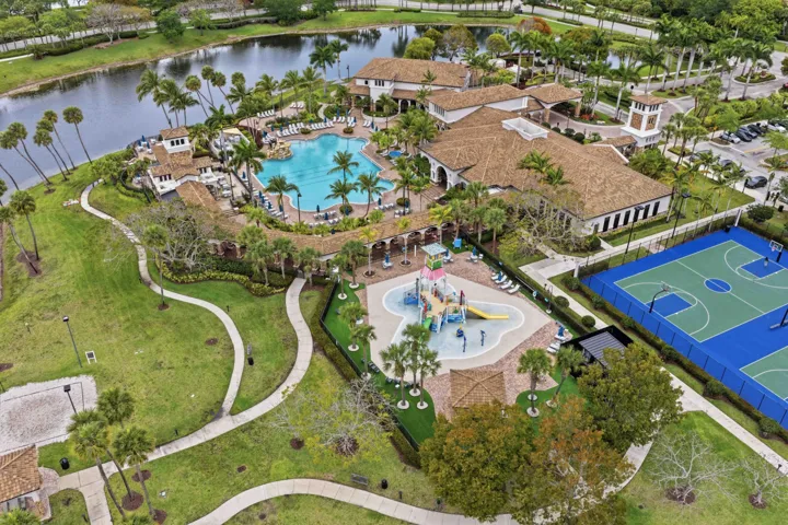 Clubhouse aerial