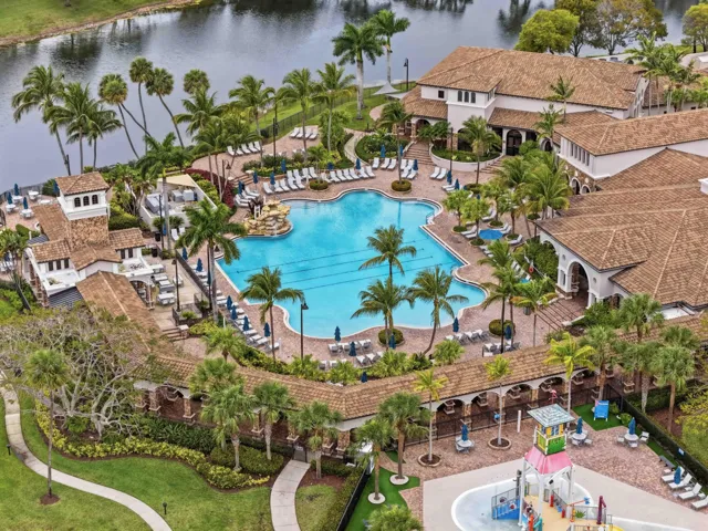 Large Tropical Community Pool
