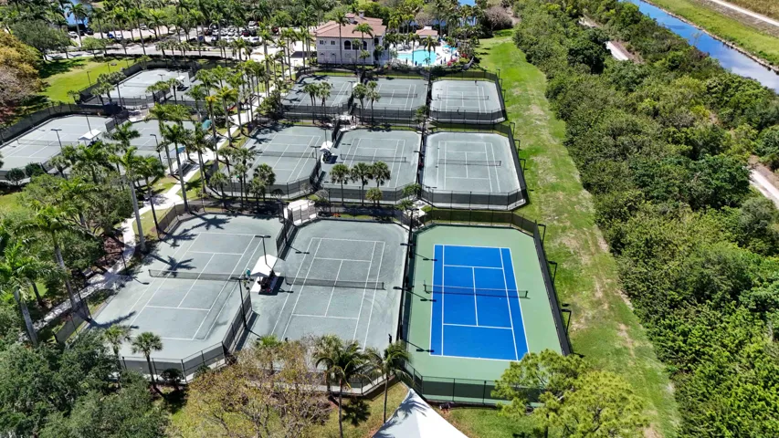 Tennis courts at Southern Clubhouse