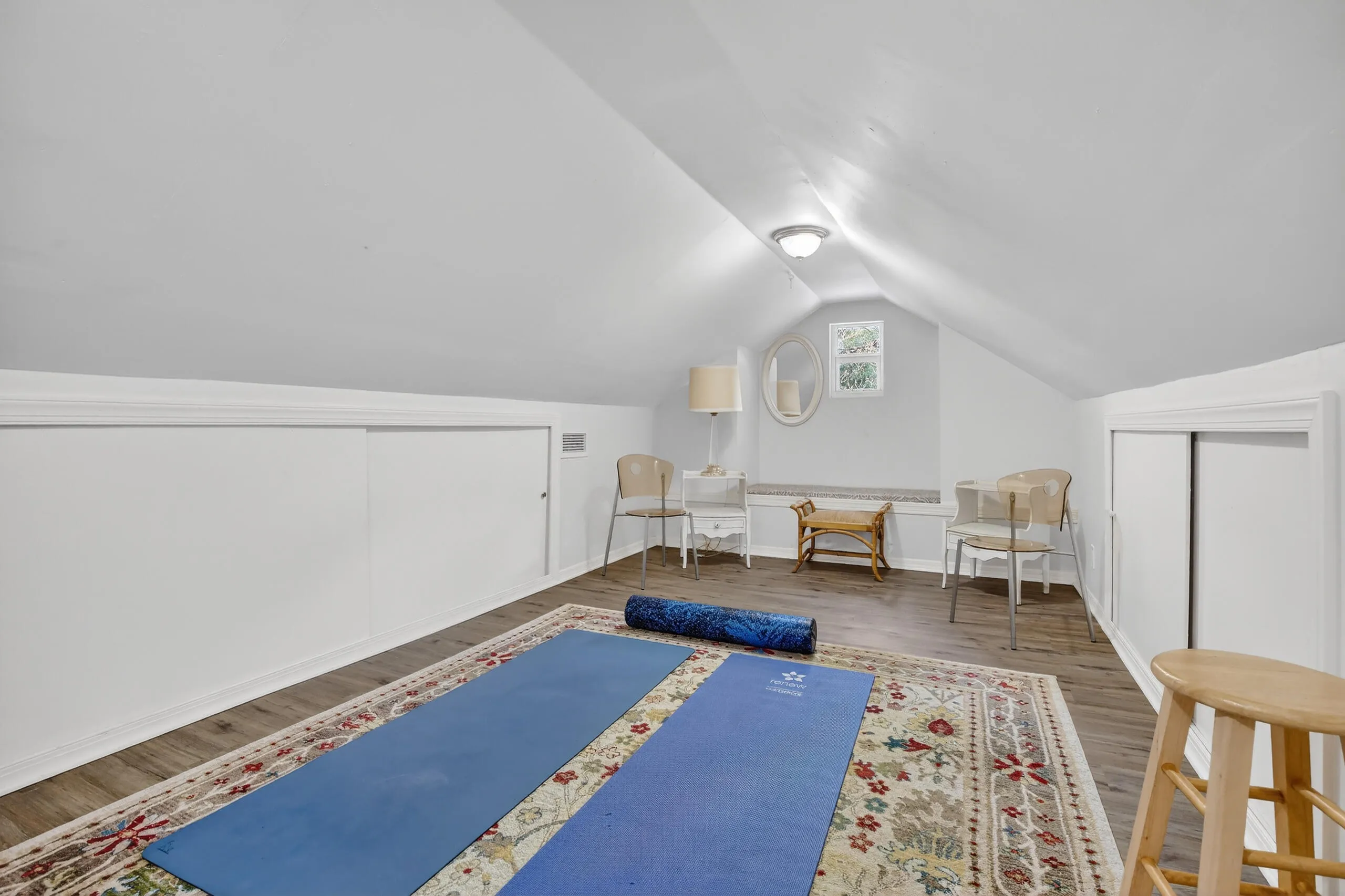 Attic loft space, bonus room