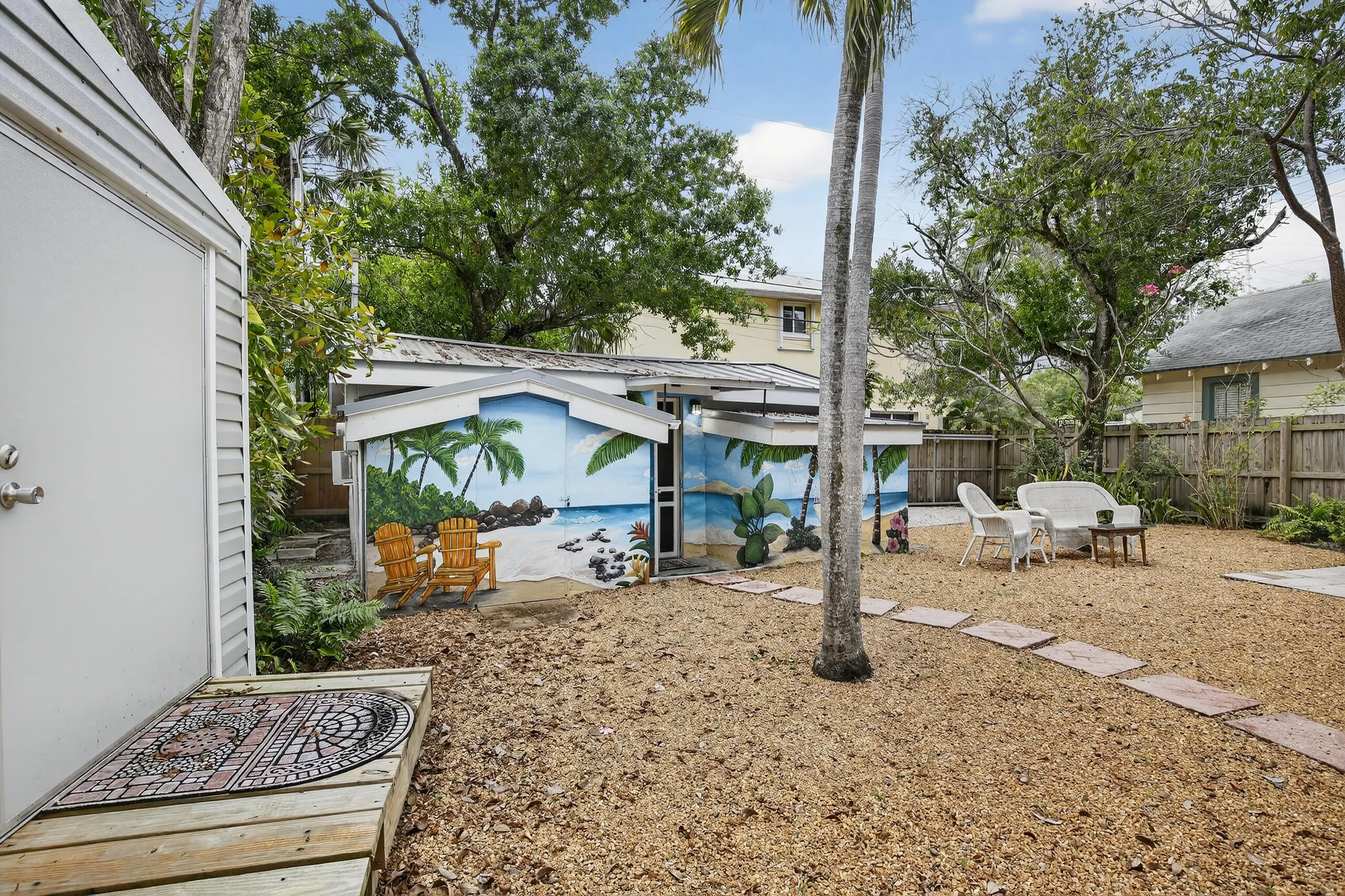 Spacious back yard