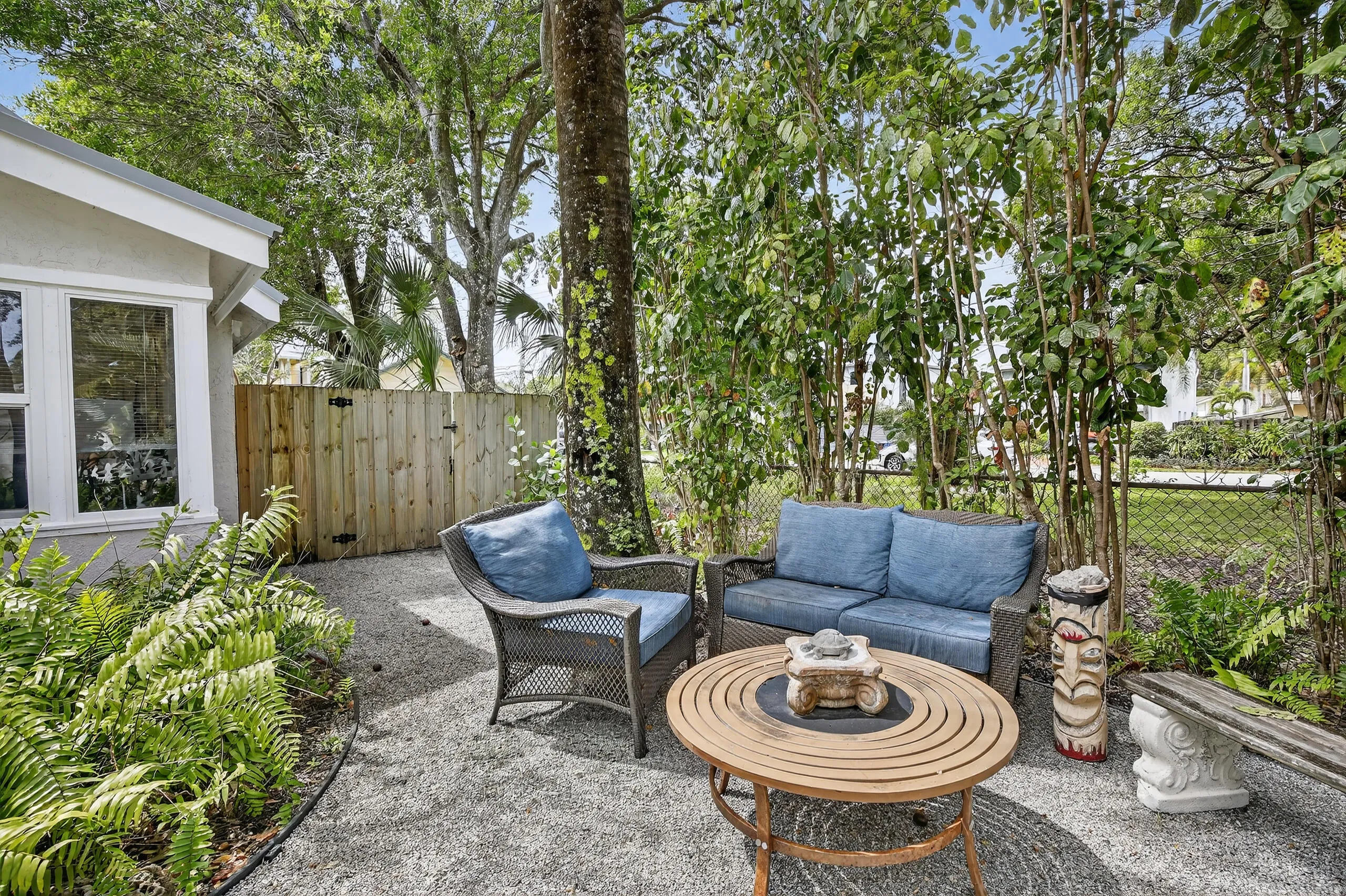 Front yard, with nice sitting areas.