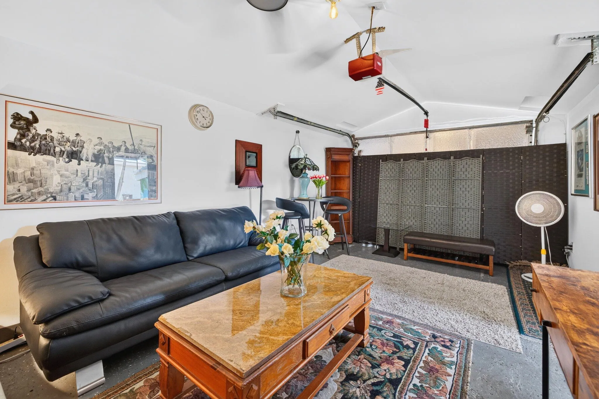 Detached studio/ garage
