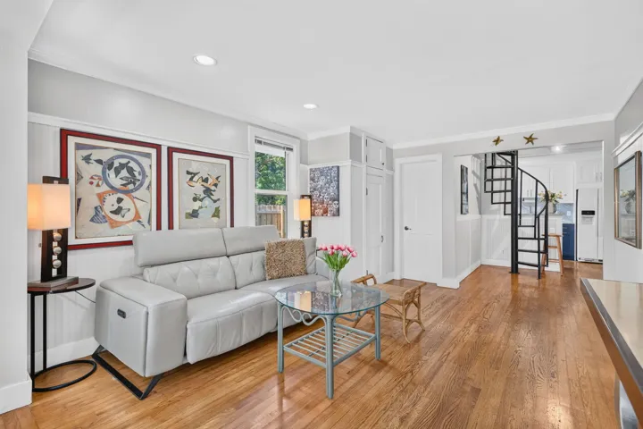 23-web-or-mls-a699A9236