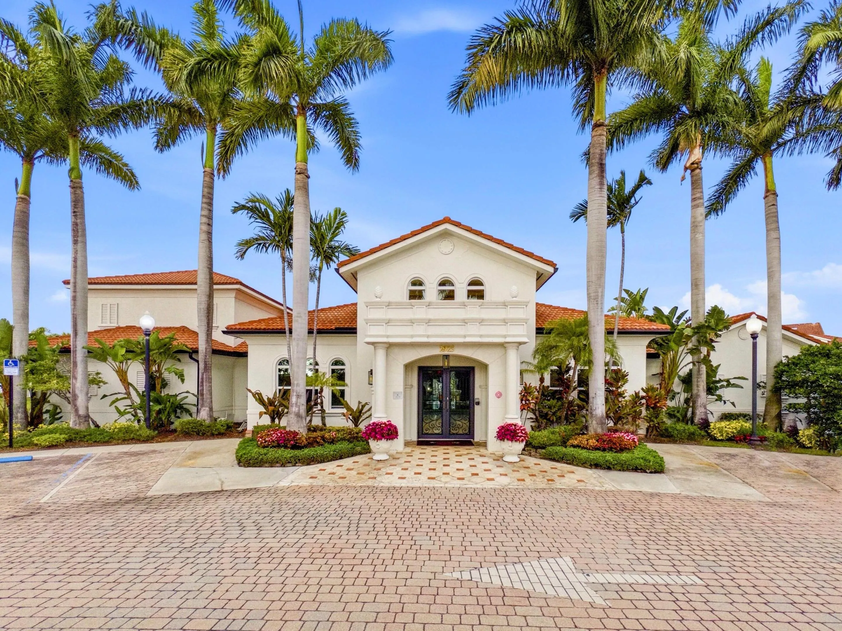 Clubhouse Front 1