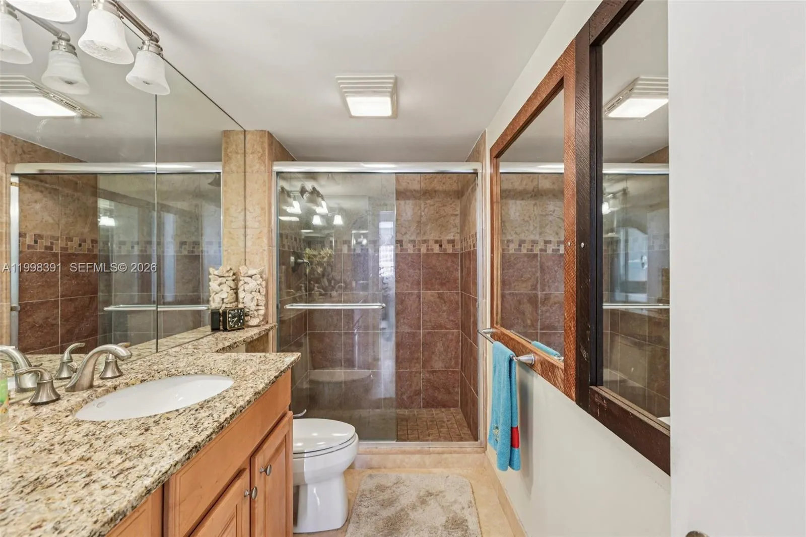 2nd Bathroom