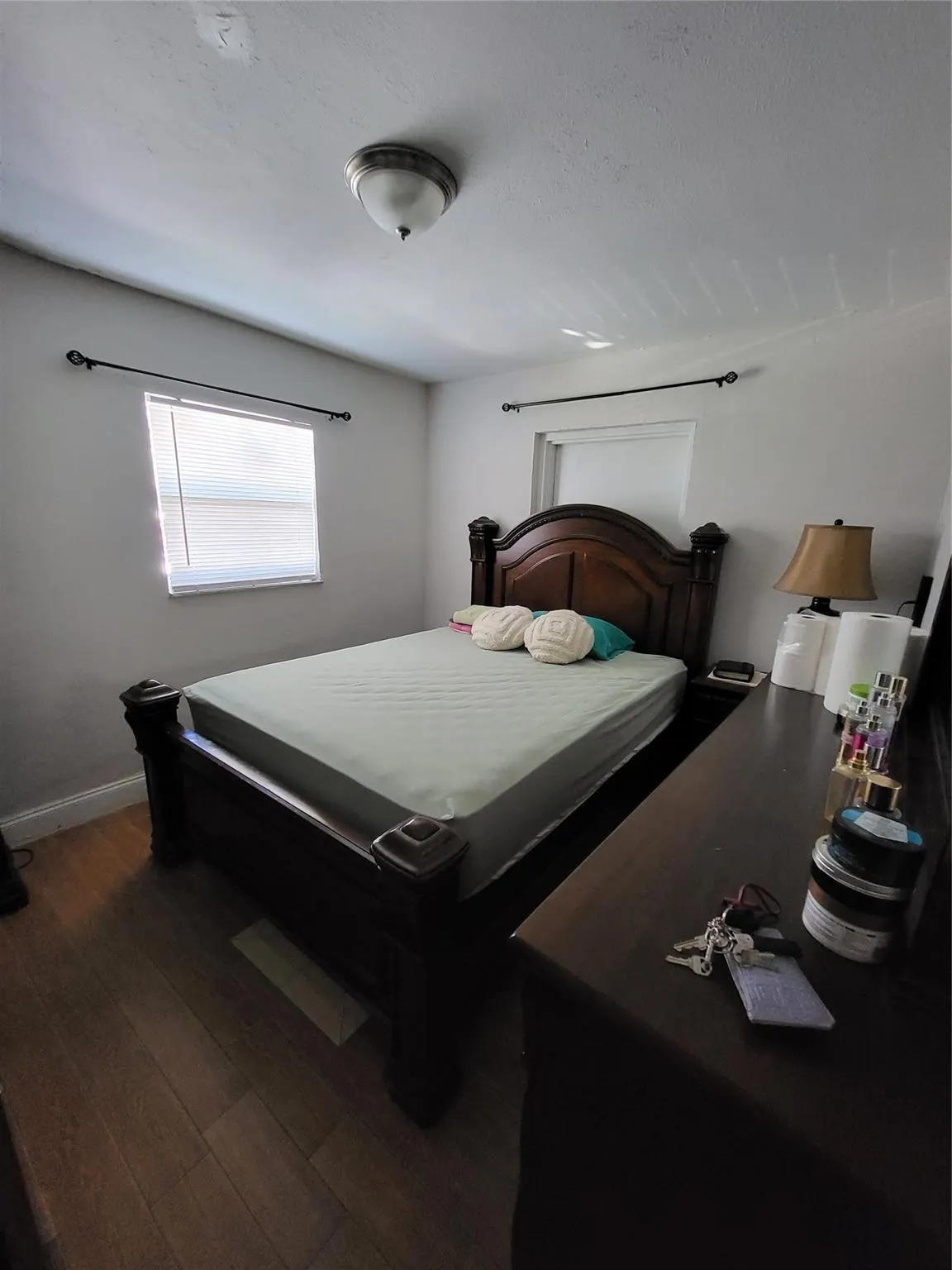 bedroom1