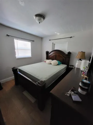 bedroom1