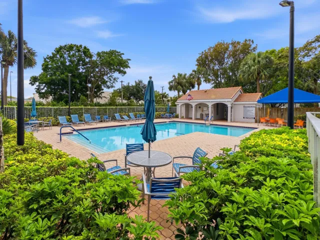 Sattelite Pool Cabana
