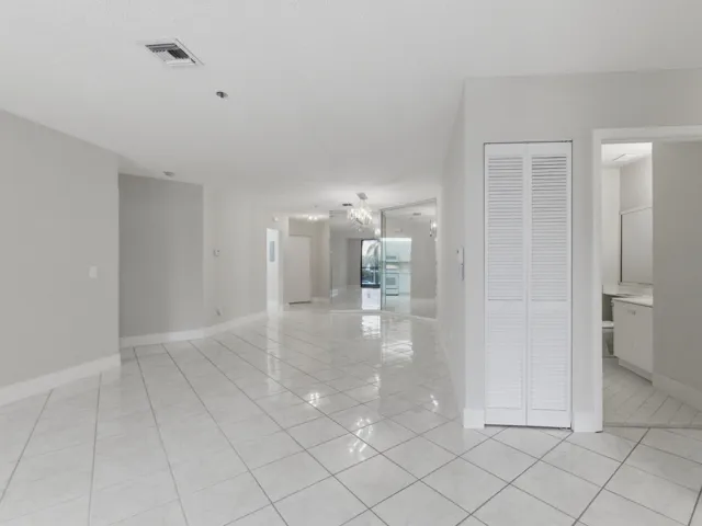 Living to Dining 2