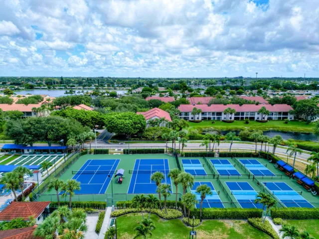 Main Clubhouse Tennis Pickleball Courts