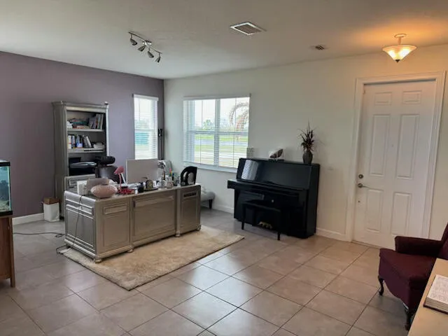 Living Room (2)