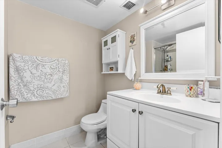 16-4570 NW 18th Ave #704, Deerfield Beac