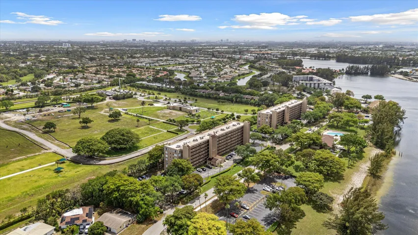 28-4570 NW 18th Ave #704, Deerfield Beac