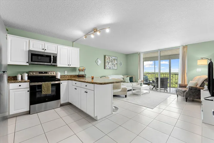 05-4570 NW 18th Ave #704, Deerfield Beac
