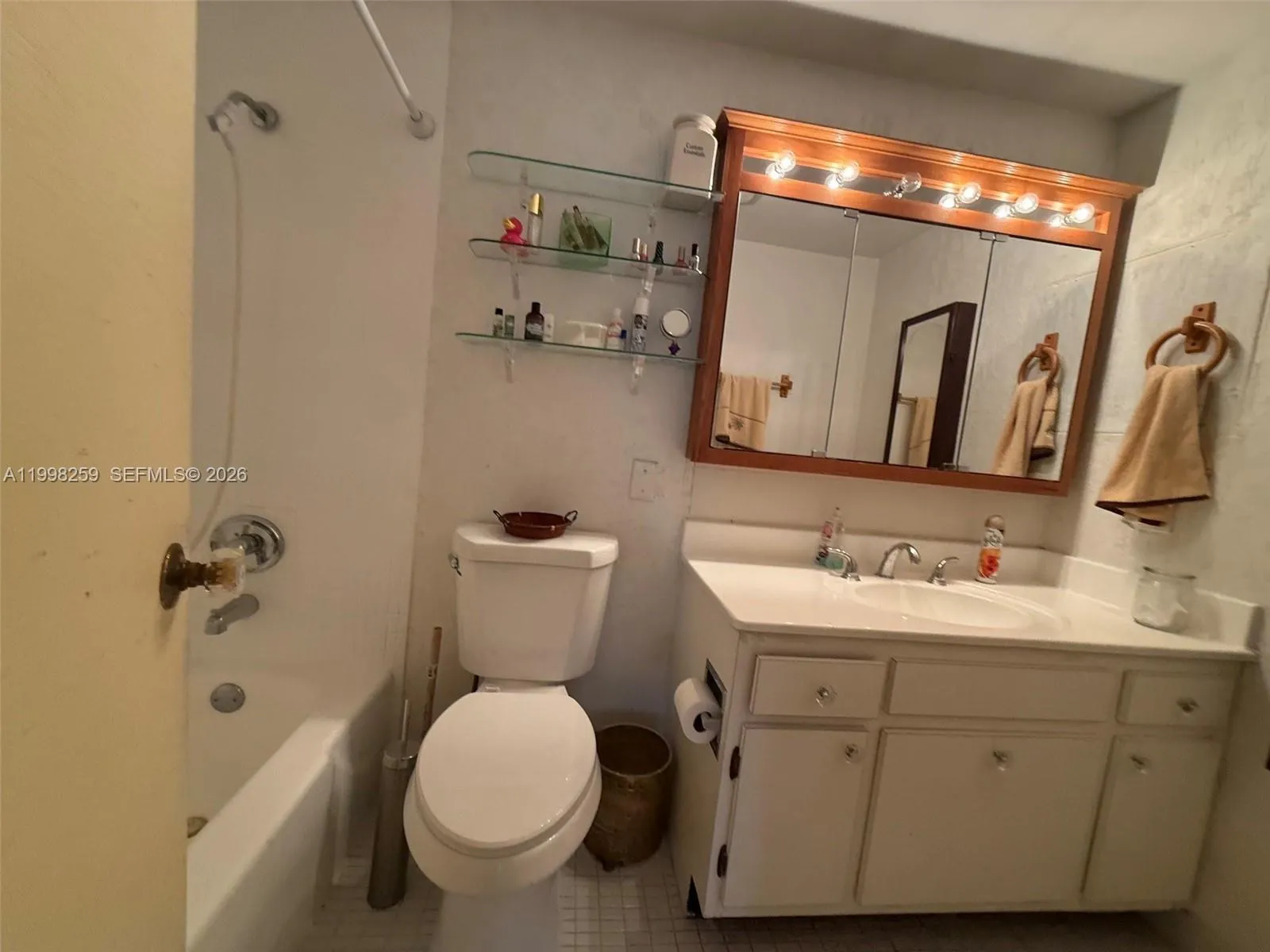 Photo 18