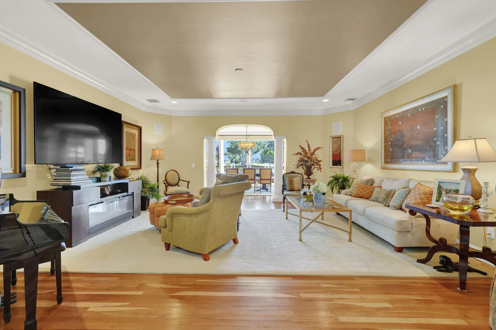 Light & Bright Living Room