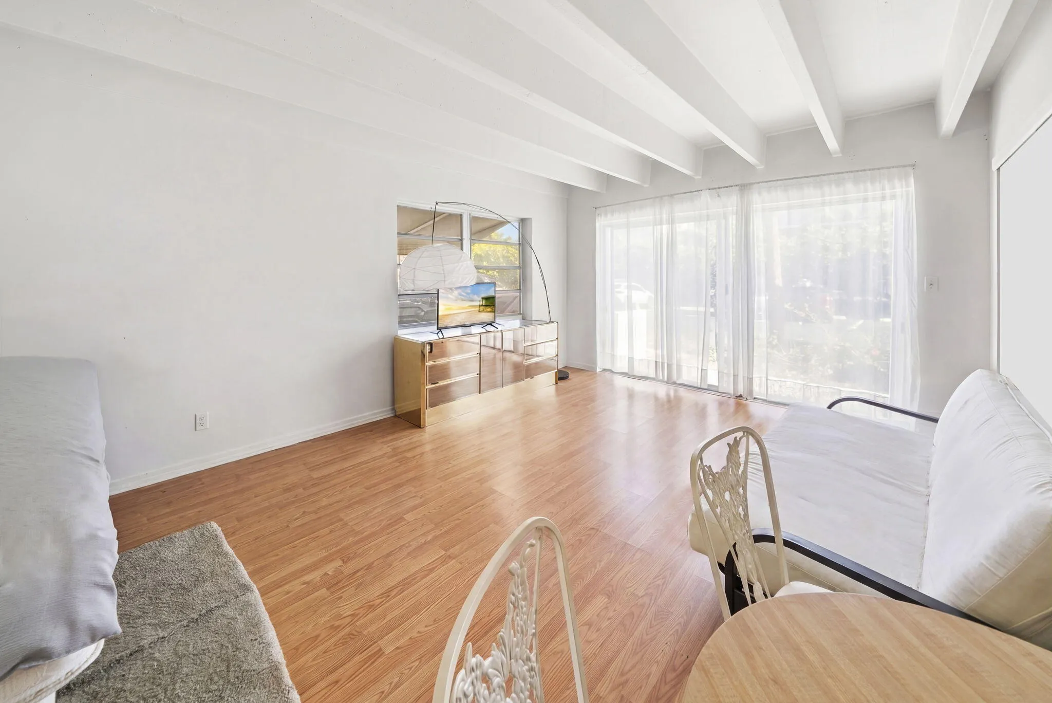 24604
