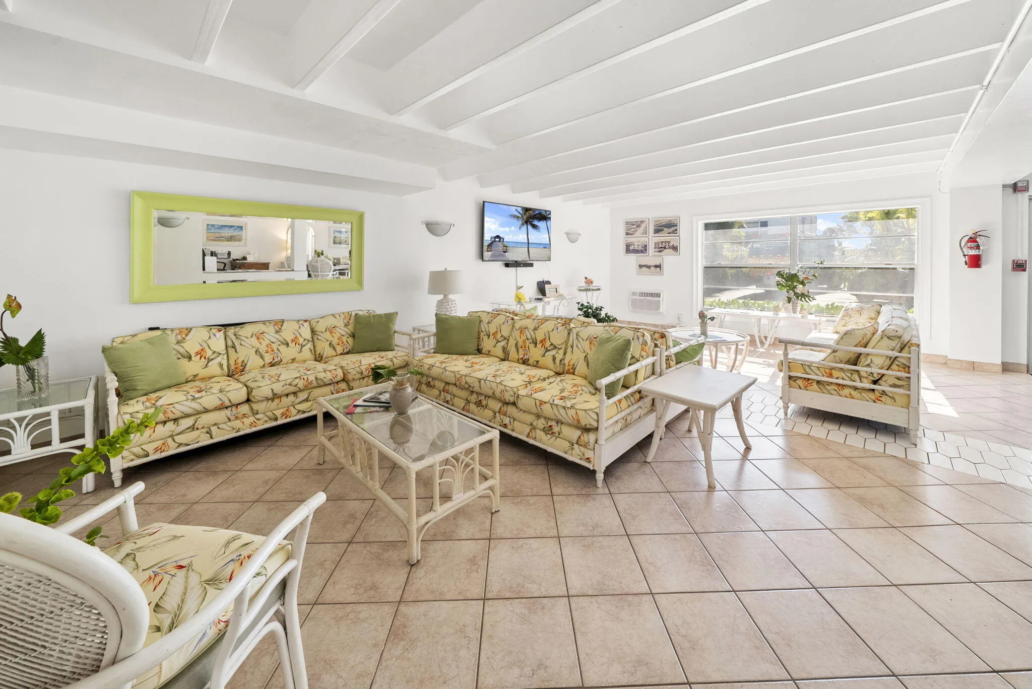 Social Gathering Room