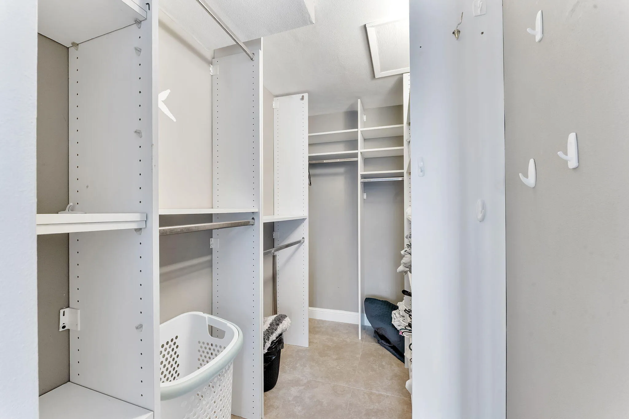 Walk-in Closet