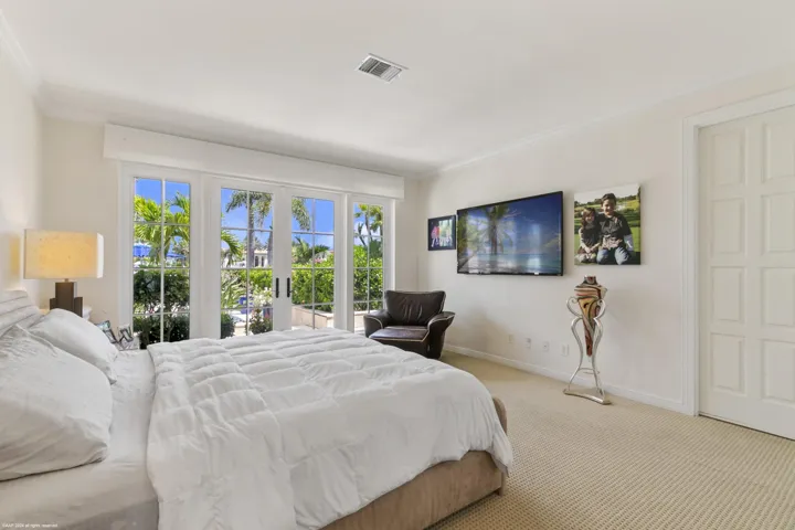 6819 SE South Marina Way 038