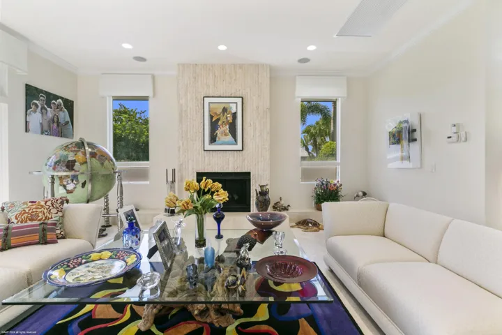 6819 SE South Marina Way 031