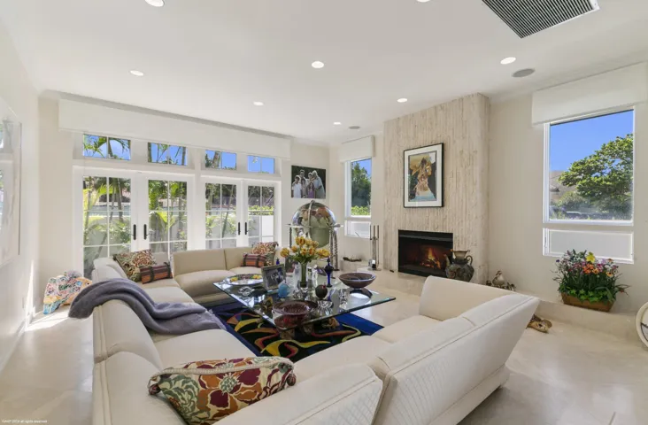 6819 SE South Marina Way 030