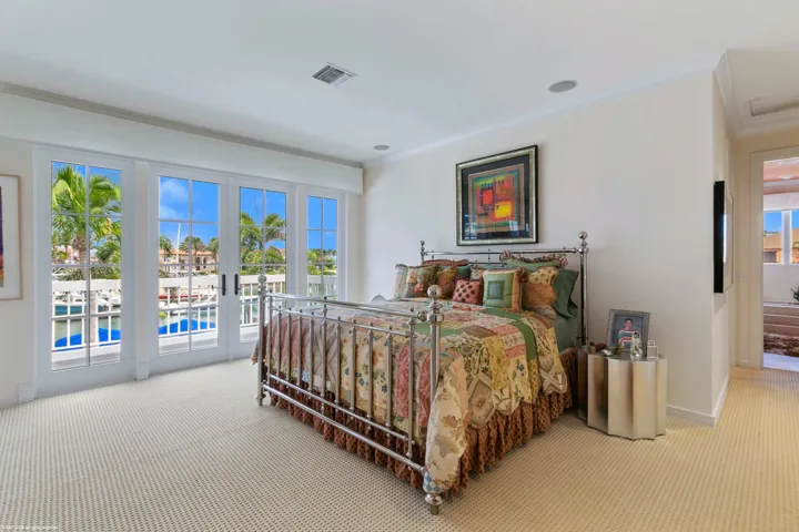 6819 SE South Marina Way 053