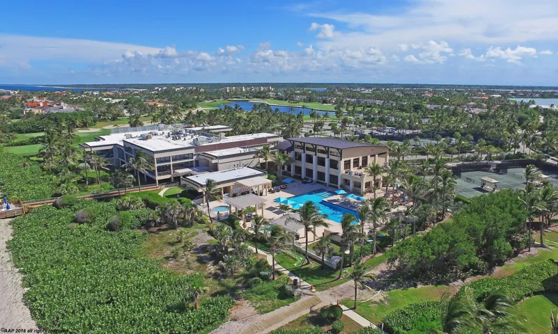 Sailfish Point Clubhouse d 2016 AAP