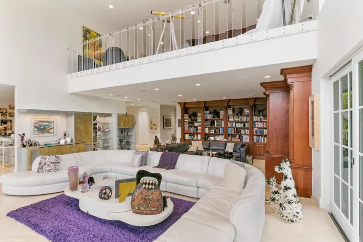 6819 SE South Marina Way 024