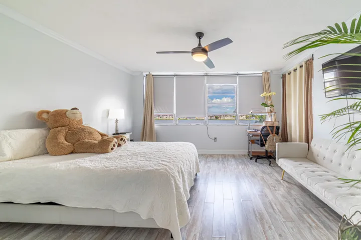 Bedroom1-B