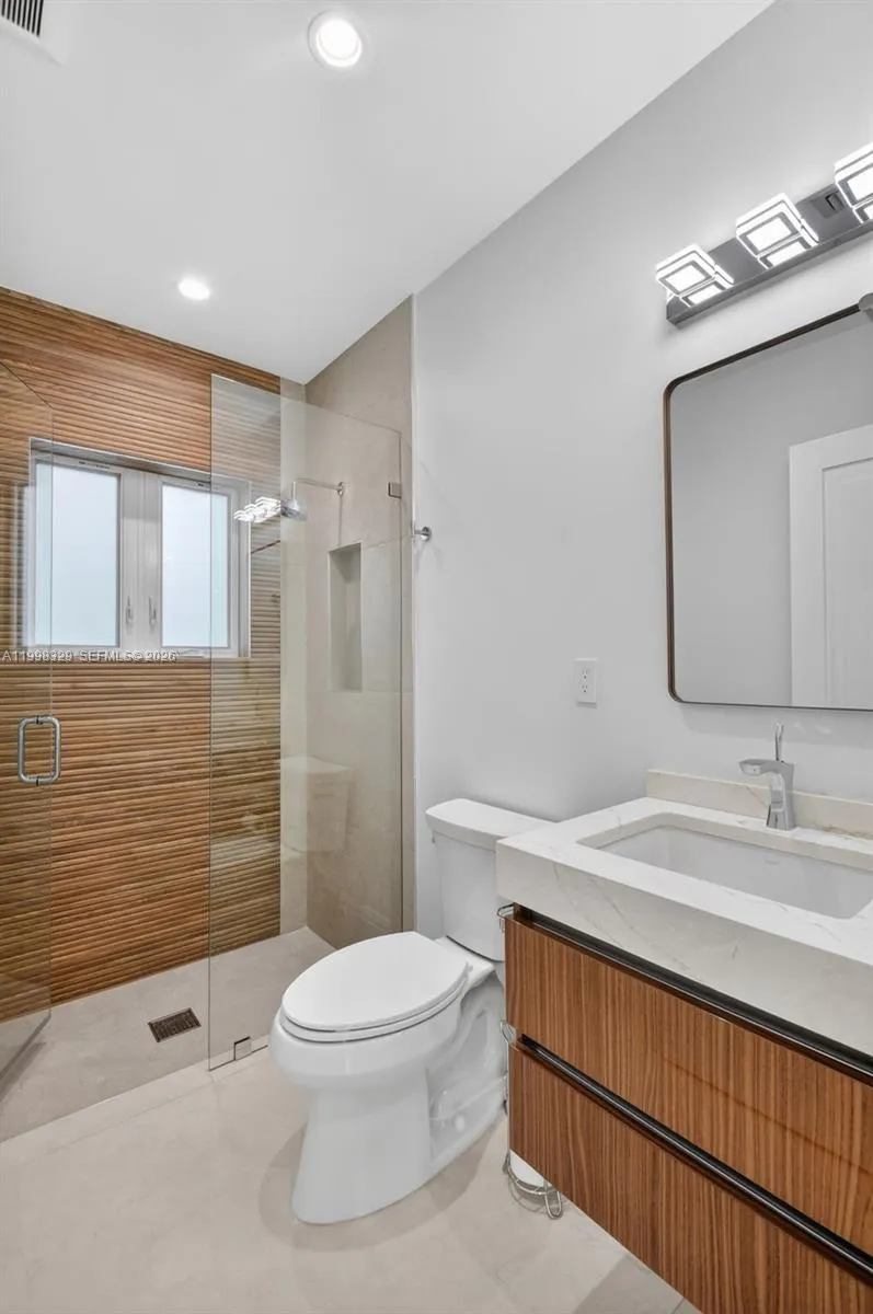 Property photo 114