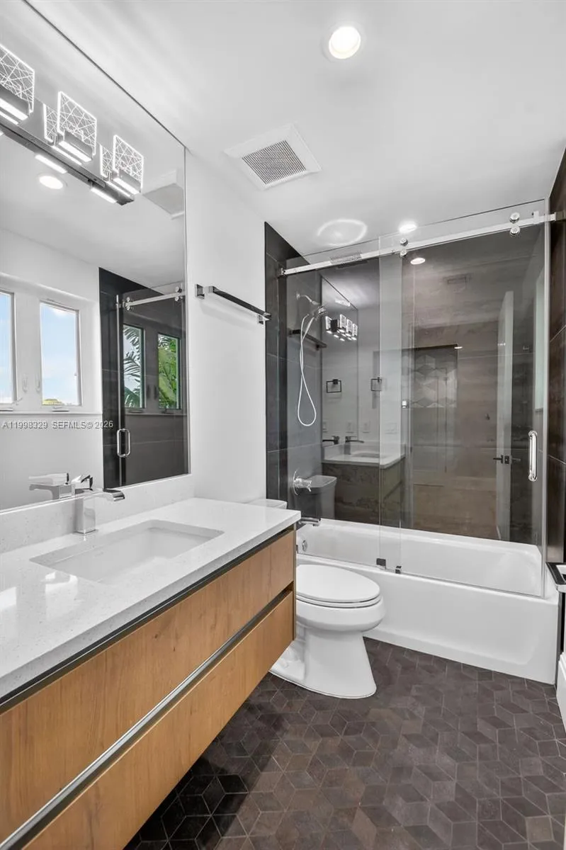 Property photo 94