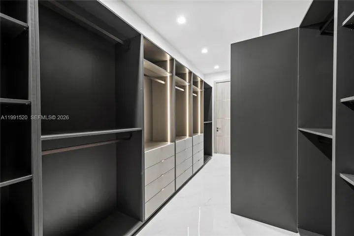 Upstairs Guestroom Closet