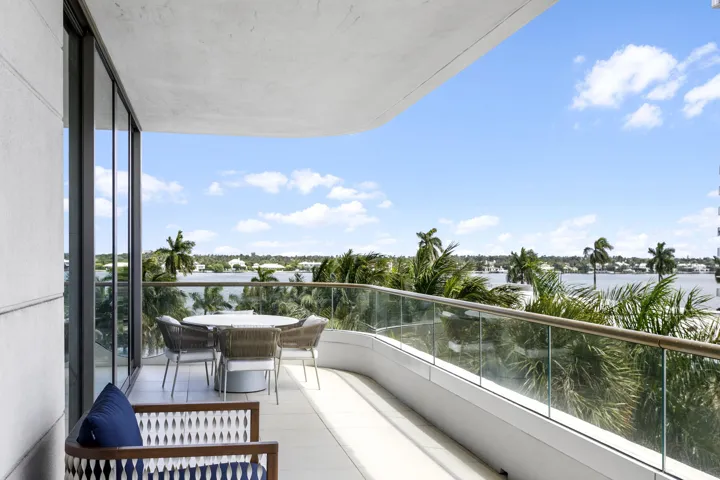 LaClara_402_32_MLS