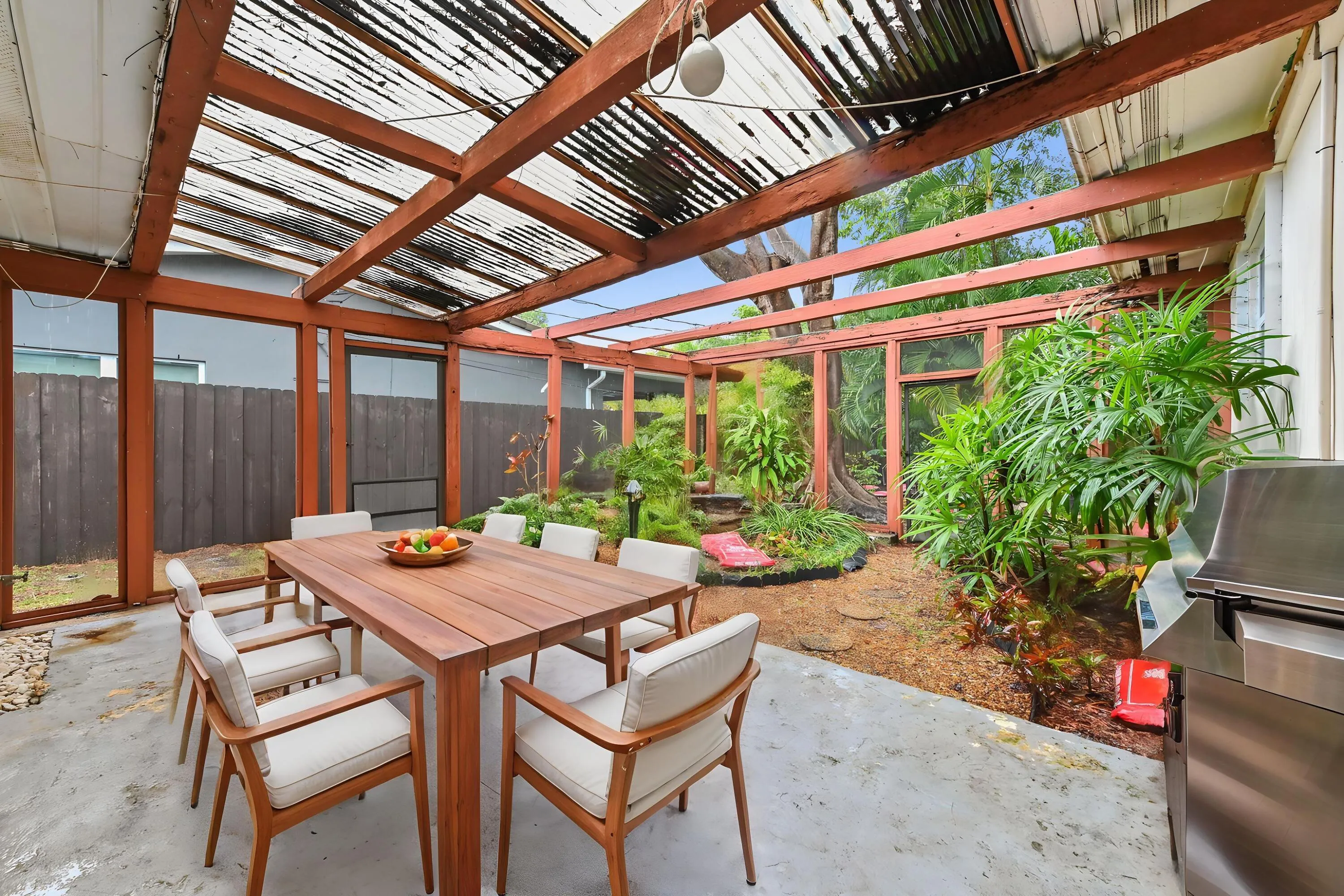 23-Patio-01_VS