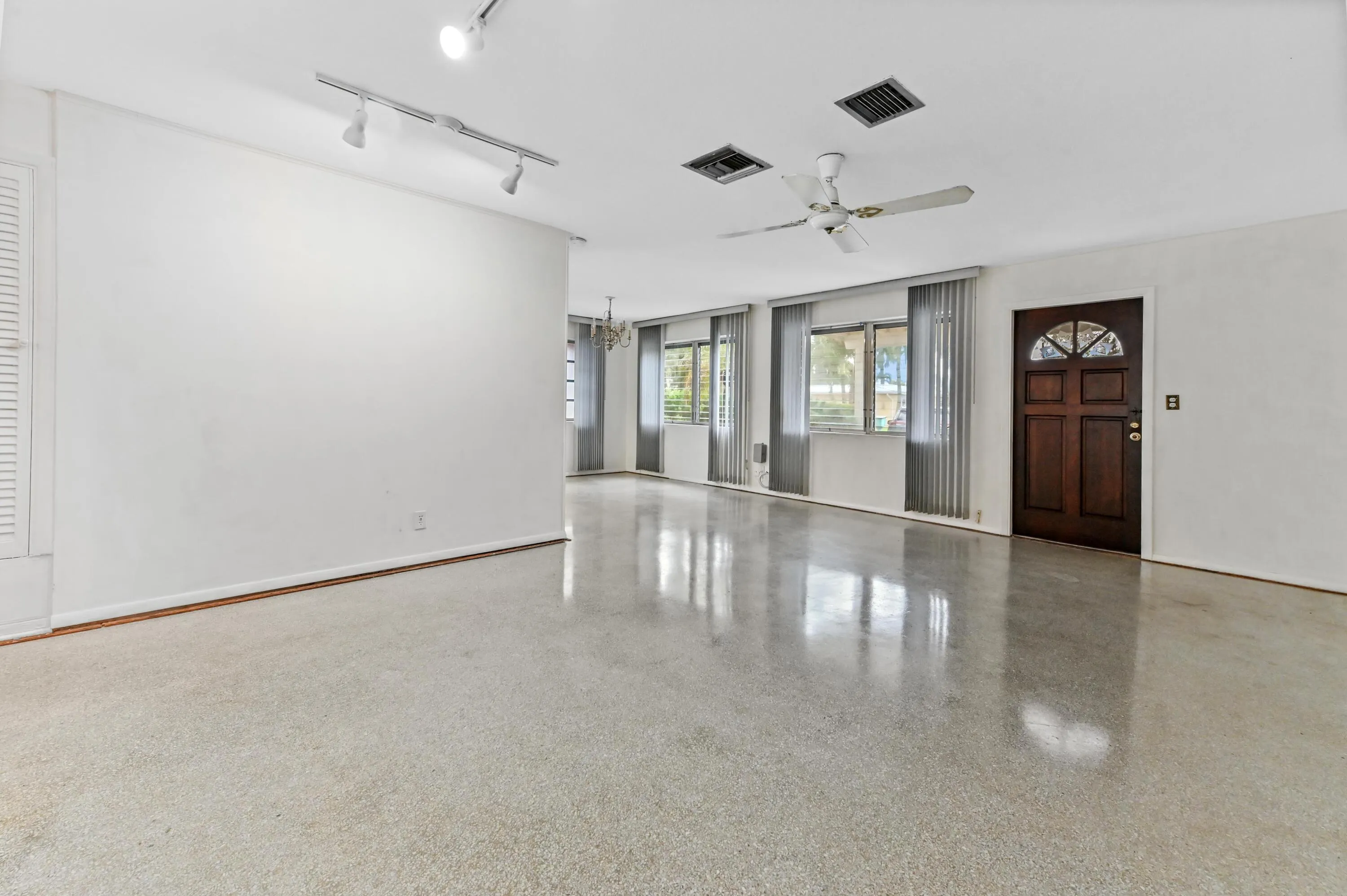 06 Living room 02