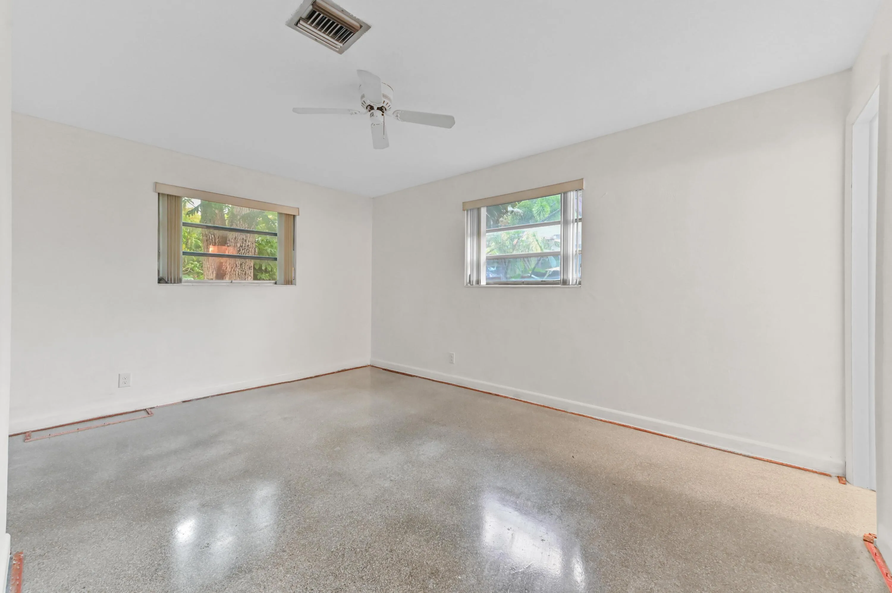 20 Bedroom 01