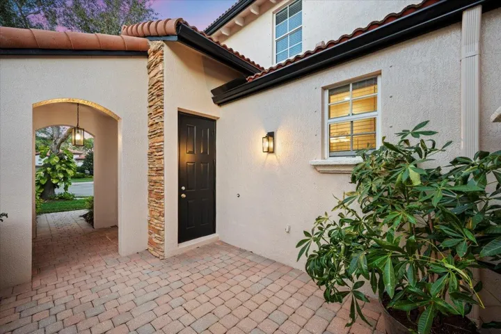Courtyard Guest Suite (5th Bed) Entrance