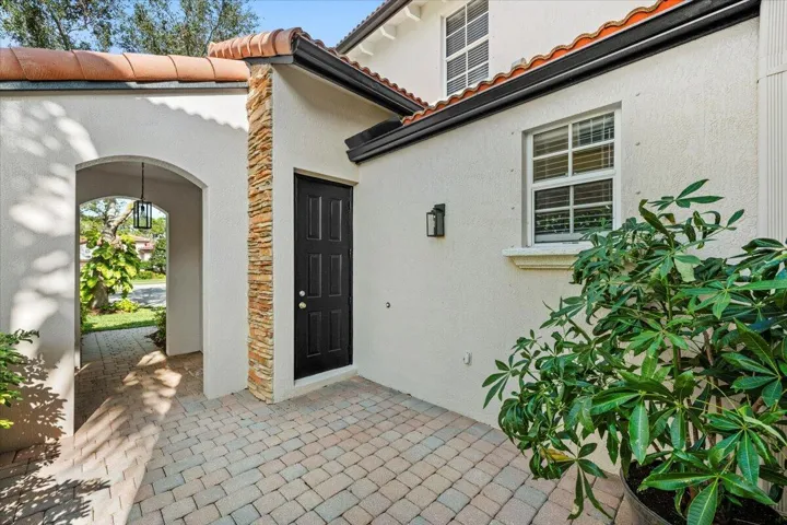 Courtyard Guest Suite (5th Bed) Entrance