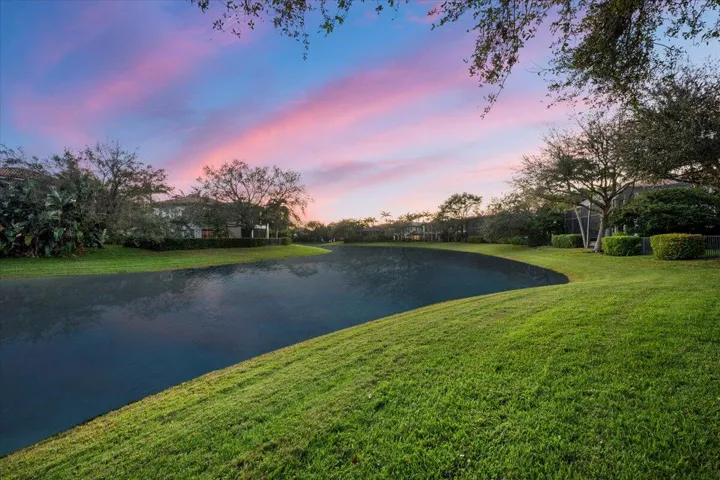 Stunning Lake Views
