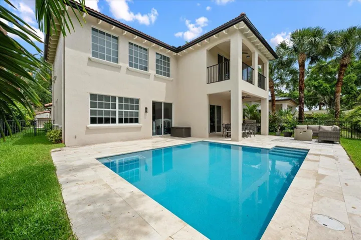 Fantastic Pool Home