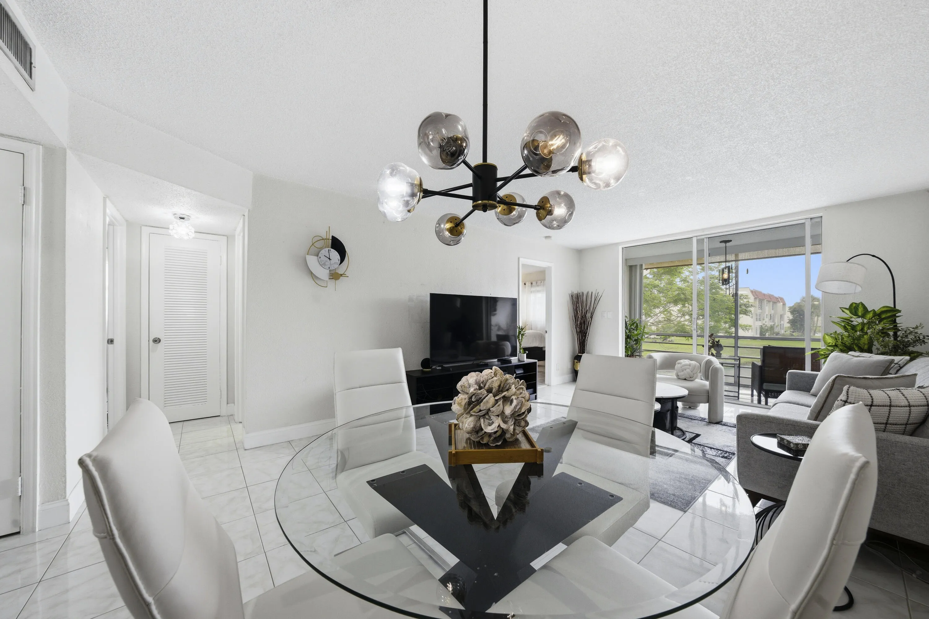 Round Glass Dining Table