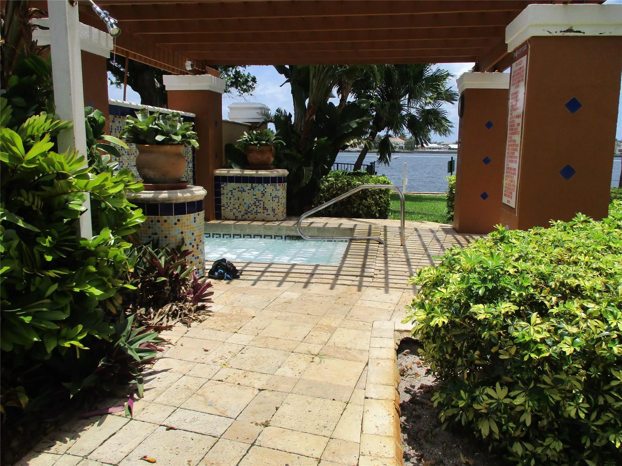 Photo 43