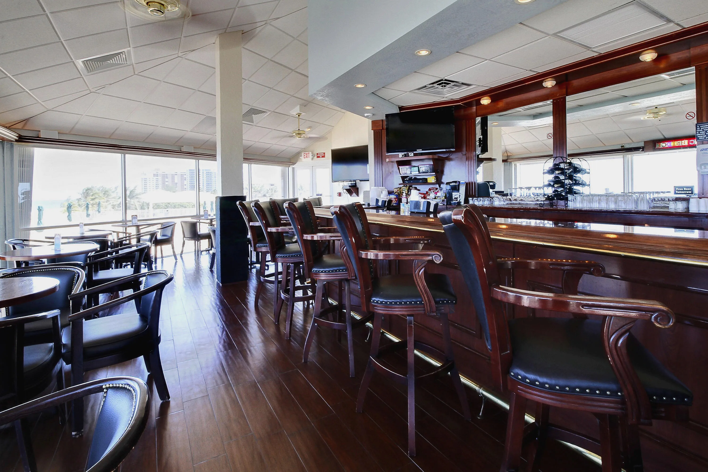 Beach Club Bar-2